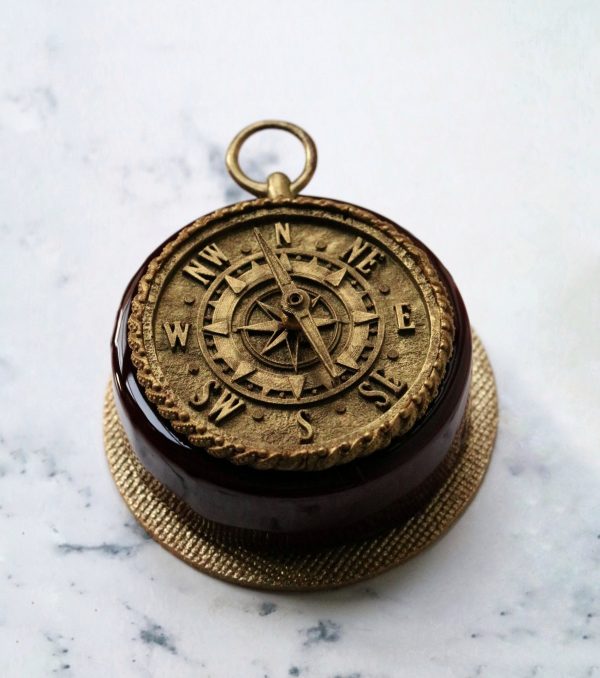 Fathers Day Compass Cake